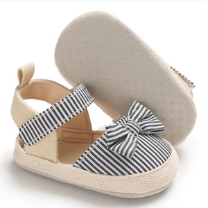 Baby / Kleinkind Mädchen Bowknot Dekor gestreiften Klettverschluss Sandalen
