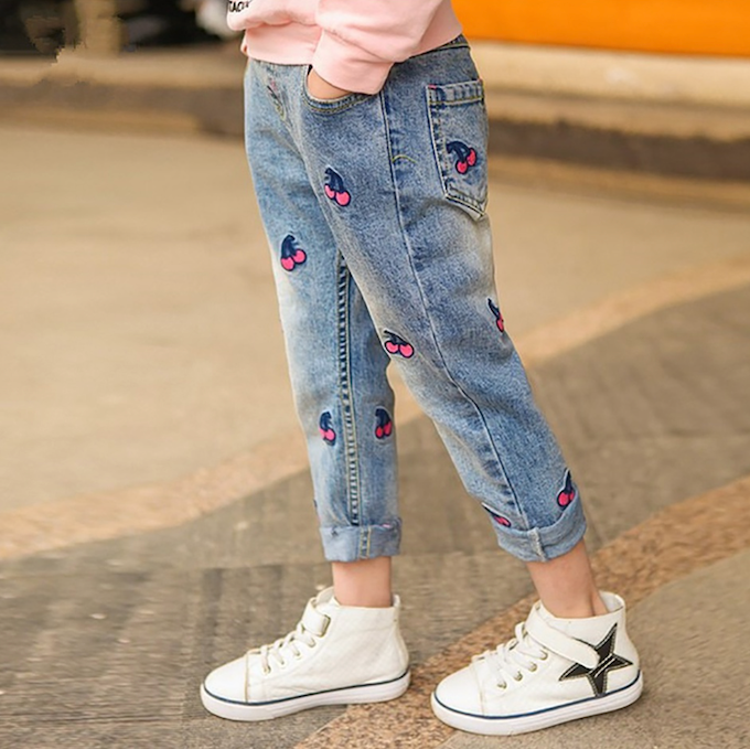 Lässige Mädchen-Jeans